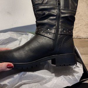 Torrid boots